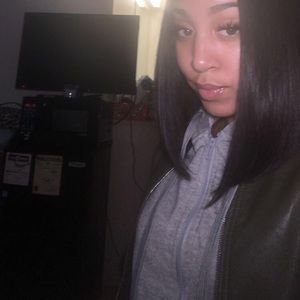 Meet your Posher, Mya